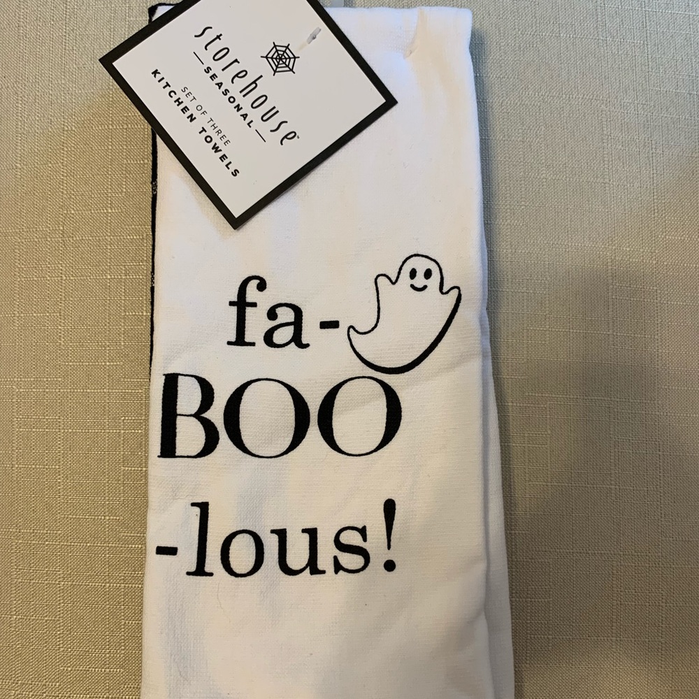 NWT Ghost Halloween Set of 3 Kitchen Towels